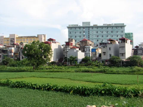 Thuế đất được tính như thế nào khi chuyển từ đất nông nghiệp sang đất thổ cư?